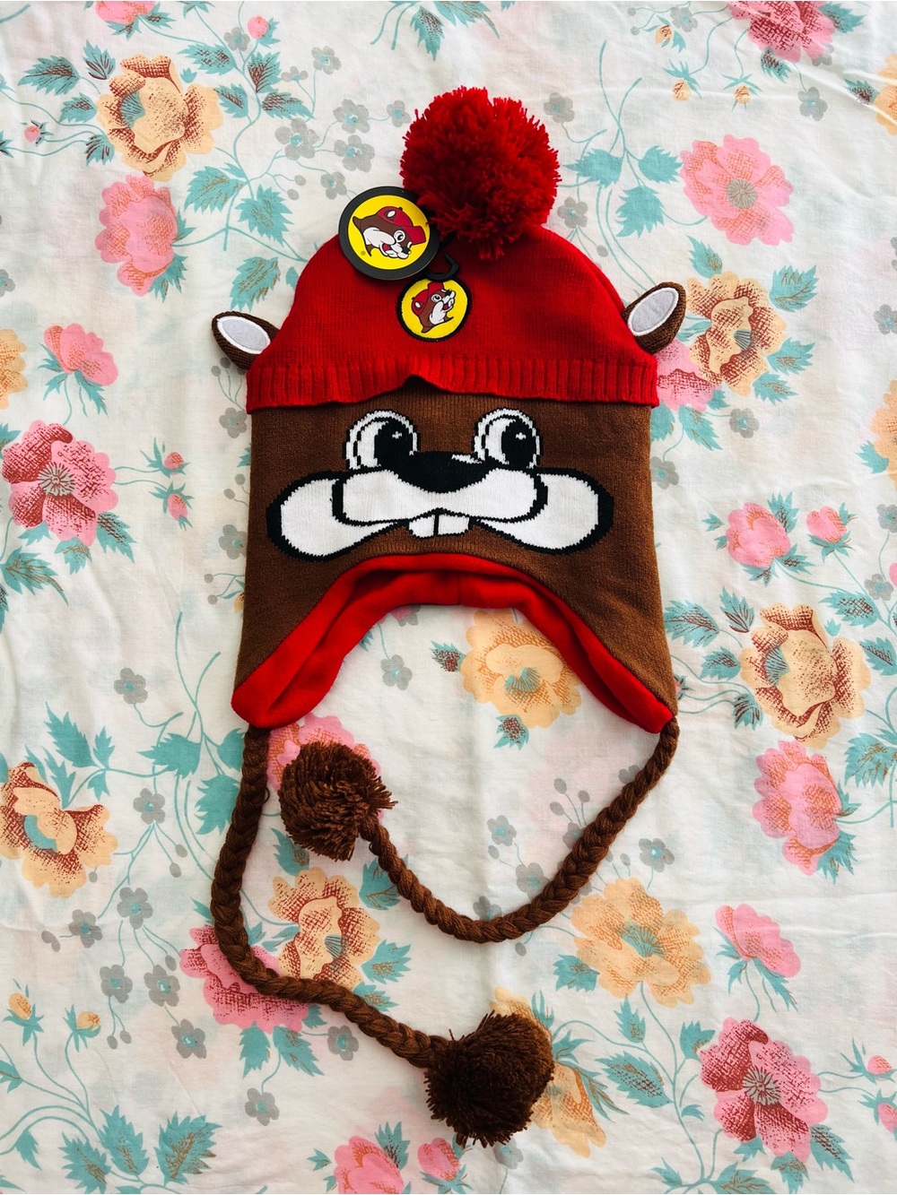 NWT Buc-ee's Beaver Face Peruvian Beanie Earflap Hat Pom Pom